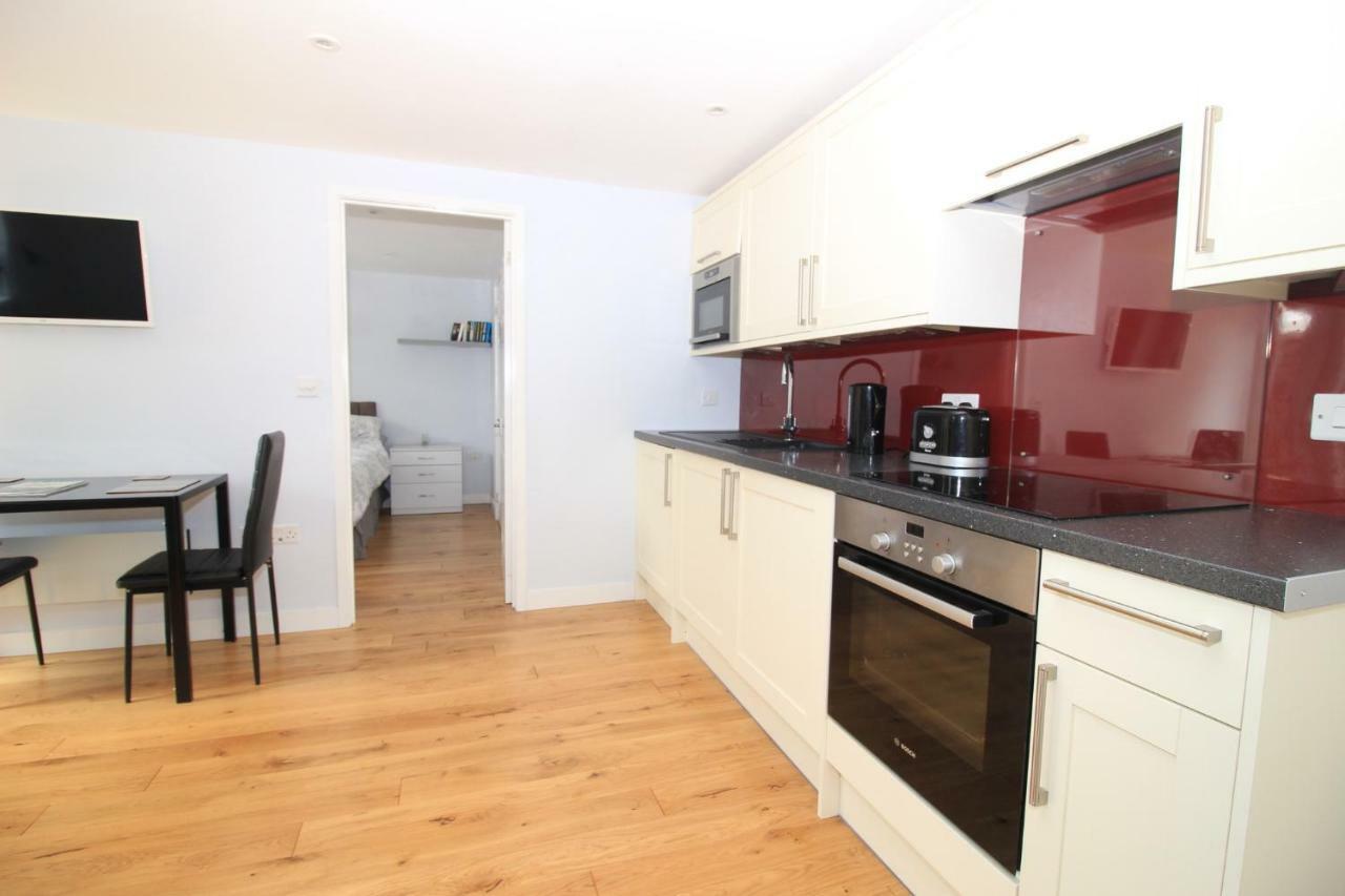 Beautiful Modern Apartment In Bath Exteriör bild