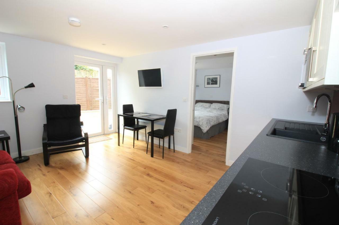 Beautiful Modern Apartment In Bath Exteriör bild